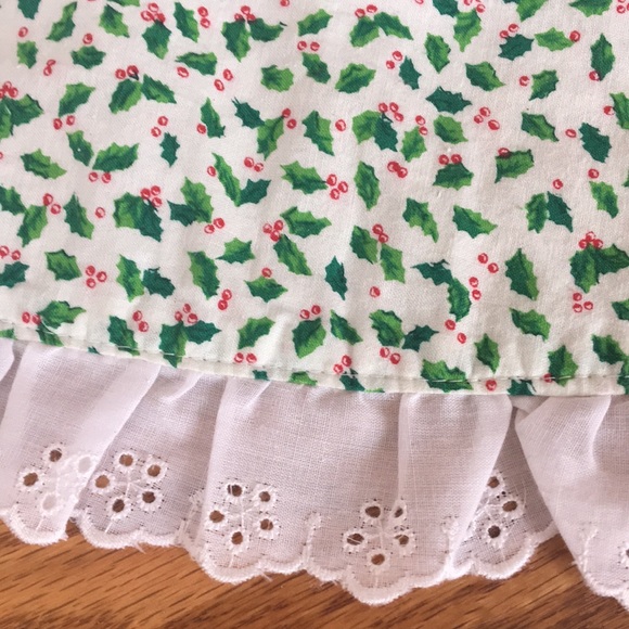 Handmade Christmas tree skirt - Picture 2 of 10